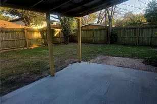 7410 Pierrepont Dr, Houston, TX 77040 - Photo 9