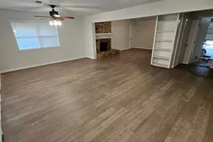 7410 Pierrepont Dr, Houston, TX 77040 - Photo 9