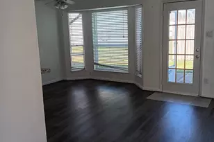 14114 Old Village Ln, Sugar Land, TX 77498 - Photo 5