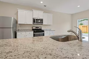 25515 Blooming Hazel Dr, Cleveland, TX 77328 - Photo 9