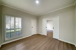 11711 Memorial Dr, Houston, TX 77024 - Photo 9
