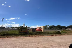 15150 S Post Oak Rd, Houston, TX 77053 - Photo 3