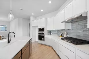 12131 Canal Vw Blvd, Mont Belvieu, TX 77523 - Photo 31