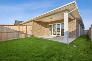 12131 Canal View Blvd, Mont Belvieu, TX 77523 - Photo 11