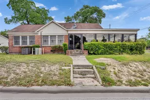 713 Fairbanks St, Houston, TX 77009 - Photo 1