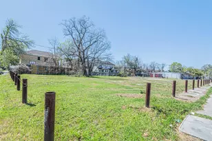 2700 Alabama St, Houston, TX 77004 - Photo 1
