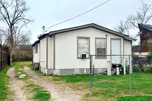1213 Boswell St, Houston, TX 77009 - Photo 3