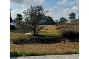 1022 19th St, San Leon, TX 77539 - Photo 1