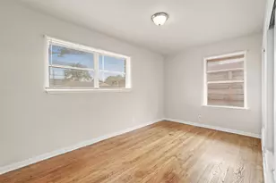 514 Gammon Dr, Houston, TX 77022 - Photo 9