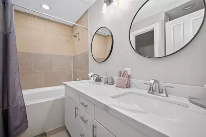 2216 Chenevert Street #7, Houston, TX 77003 - Photo 13