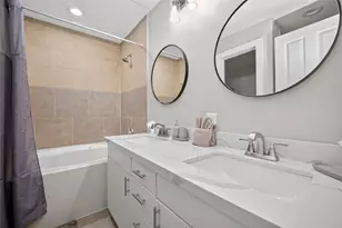 2216 Chenevert St, Houston, TX 77003 - Photo 13