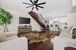 2216 Chenevert St, Houston, TX 77003 - Photo 3