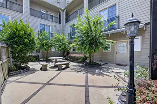 2216 Chenevert St, Houston, TX 77003 - Photo 17