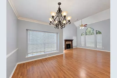 6927 Springcrest Court, Sugar Land, TX 77479 - Photo 13