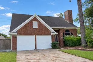 6927 Springcrest Ct, Sugar Land, TX 77479 - Photo 5