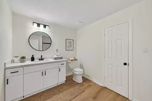 907 S 3rd St, La Porte, TX 77571 - Photo 25