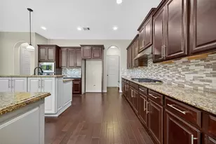 10458 Lake Palmetto Dr, Conroe, TX 77385 - Photo 11