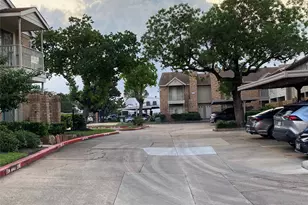 10615 N Briar Forest Dr W, Houston, TX 77042 - Photo 33