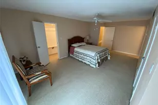 10615 N Briar Forest Dr W, Houston, TX 77042 - Photo 17