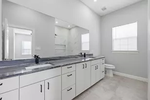 1834 Woodvine Dr, Houston, TX 77055 - Photo 13