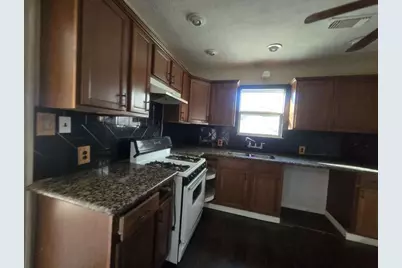 600 E Fayle Street, Baytown, TX 77520 - Photo 5