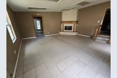 600 E Fayle Street, Baytown, TX 77520 - Photo 3