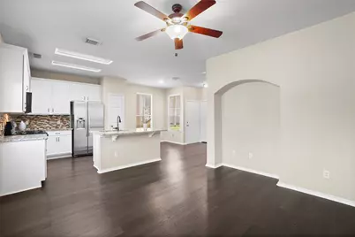 15 Blue Creek Place, The Woodlands, TX 77382 - Photo 3