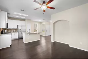 15 Blue Creek Pl, The Woodlands, TX 77382 - Photo 3