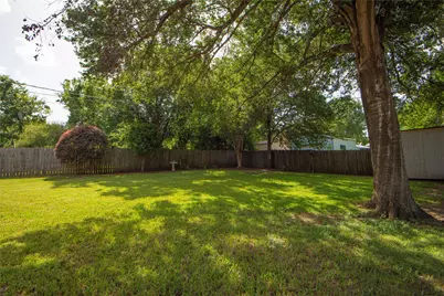1003 Lawndale Avenue, Brenham, TX 77833 - Photo 23