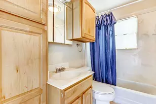 126 Margie Ln, Houston, TX 77037 - Photo 13