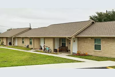 500 W Freeman Street, Mathis, TX 78368 - Photo 5