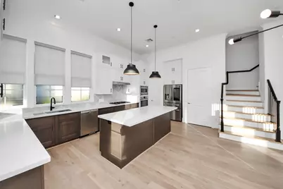 4005 Woodshire Village Estate, Houston, TX 77025 - Photo 17