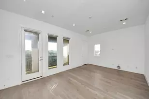 4005 Woodshire Village Estate, Houston, TX 77025 - Photo 37