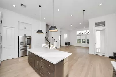 4005 Woodshire Village Estate, Houston, TX 77025 - Photo 19