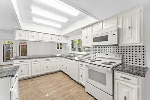 3222 Park Garden Dr, Houston, TX 77339 - Photo 9