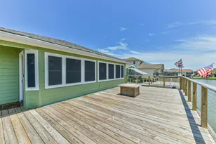 1823 Tiki Dr, Galveston, TX 77554 - Photo 5