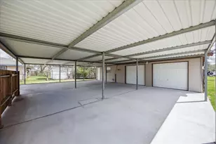 9706 Carmalee St, Houston, TX 77075 - Photo 37