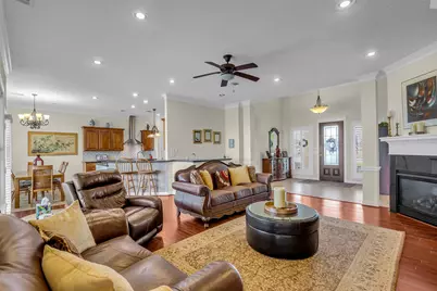 6426 Dow Reef Drive, Beach City, TX 77523 - Photo 11