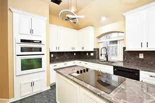 7602 Melody Cir, Houston, TX 77040 - Photo 9