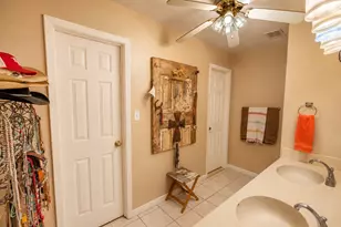 116 Briarwood Ln, Bellville, TX 77418 - Photo 9
