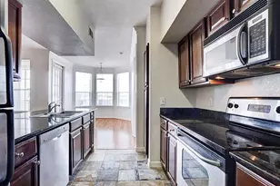 7575 Kirby Dr, Houston, TX 77030 - Photo 7