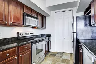7575 Kirby Dr, Houston, TX 77030 - Photo 5