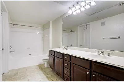 7575 Kirby Drive #2304, Houston, TX 77030 - Photo 11