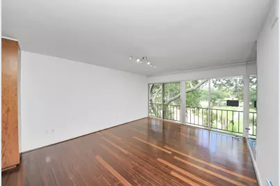 5050 Ambassador Way #306, Houston, TX 77056 - Photo 21