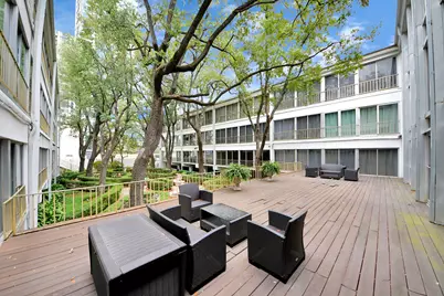 5050 Ambassador Way #306, Houston, TX 77056 - Photo 9