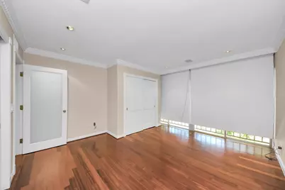 5050 Ambassador Way #306, Houston, TX 77056 - Photo 3