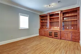 2709 Blodgett St, Houston, TX 77004 - Photo 9