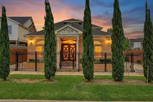 2709 Blodgett St, Houston, TX 77004 - Photo 1