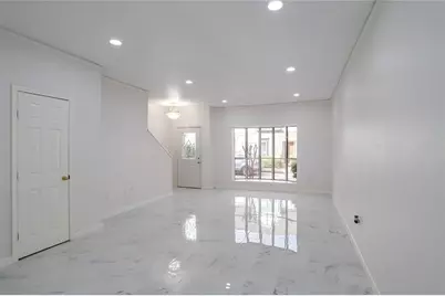 840 Threadneedle Street #181, Houston, TX 77079 - Photo 5