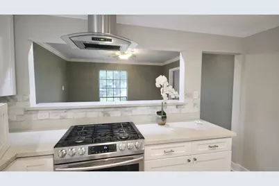 7827 Zilonis Court, Jersey Village, TX 77040 - Photo 7
